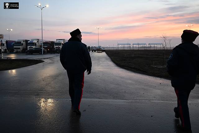 Рады, что живыми уехали: беженцы Донбасса рассказали о жизни под обстрелами