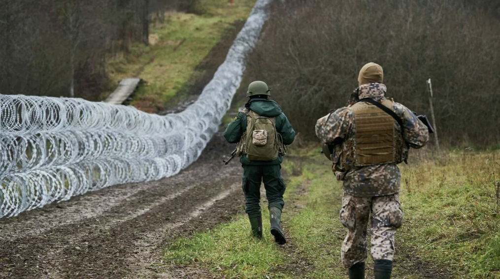 Латвия начала создавать противотанковые рвы на границе с РФ и Белоруссией