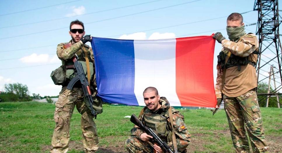 Франция направляет боевые войска на Украину