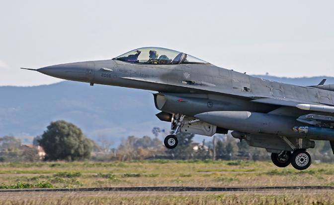 100 пилотов для F-16 Украина наберет, не будет хватать — посадят наёмников
