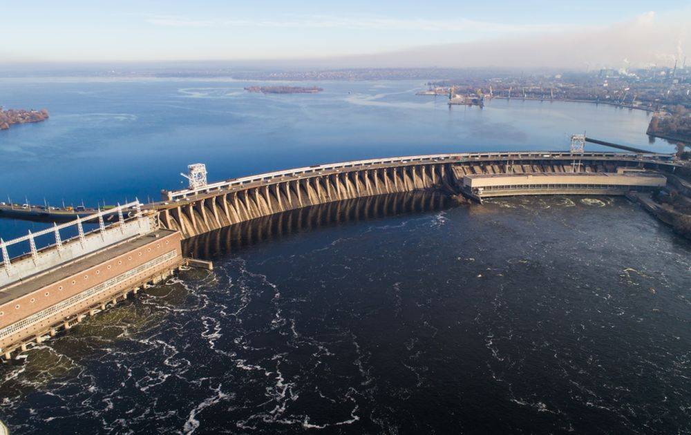 Названы причины сброса воды с плотины Днепровской ГЭС