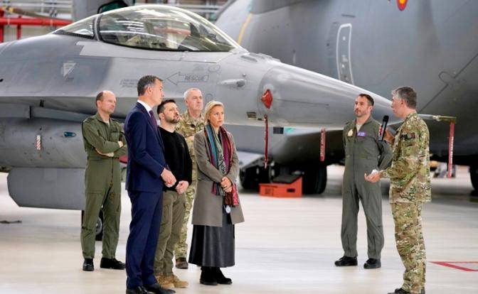 Business Insider: Укро-пилотов не наберется даже на одну эскадрилью F-16