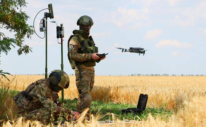 ВС РФ начали применять FPV-дроны, перед которыми бессильна натовская РЭБ