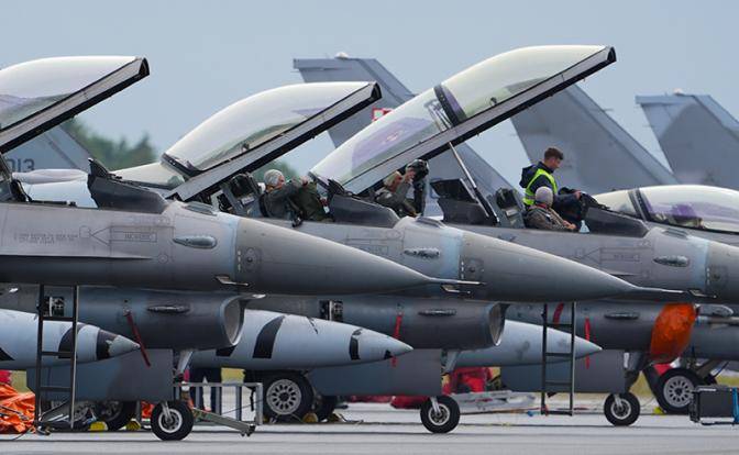 Сядут в Харьковской области: The Guardian раскрыла дислокацию первых F-16