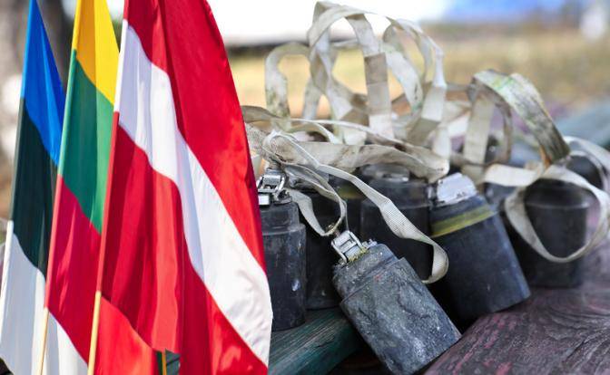 Генералы «прибалтийских тигров» требуют у НАТО кассетные бомбы