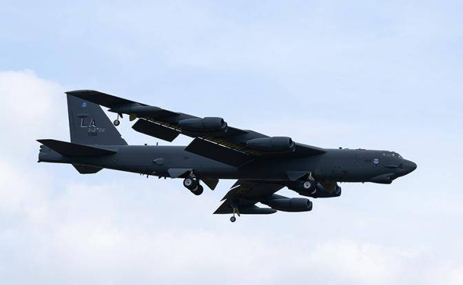 Американцы провоцируют Россию: B-52 уже над Кольским полуостровом