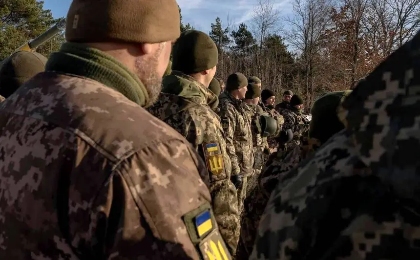 Уроки СВО: чей подход к комплектованию армейских резервов рациональнее?