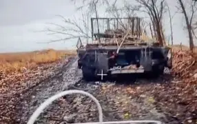 Оператор попал FPV-дроном прямо в открытый десантный люк БМП Marder