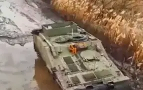 Редкий британский FV105 Sultan и М113 из США уничтожили в одном месте