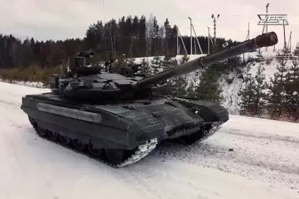 Танк Т-90М впервые показали с комплексом активной защиты Танк Т-90М впервые показали с комплексом активной защиты
