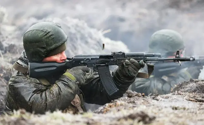 Южно-Донецкий фронт становится Днепропетровским