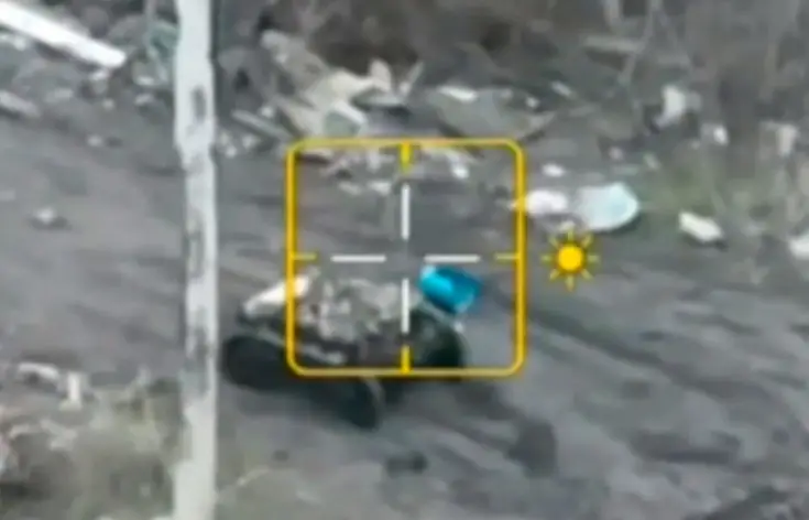 Опубликованы кадры подрыва опорника ВСУ колесным камикадзе "Крот-2" Опубликованы кадры подрыва опорника ВСУ колесным камикадзе "Крот-2"