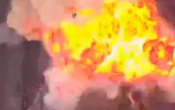 Более 120 танков Т-64 ВСУ уничтожены российскими дронами-камикадзе "Ланцет" Более 120 танков Т-64 ВСУ уничтожены российскими дронами-камикадзе "Ланцет"