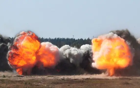 Мощнейший удар РСЗО по боевикам ВСУ показали на видео Мощнейший удар РСЗО по боевикам ВСУ показали на видео