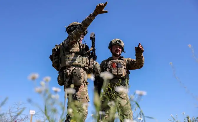 Западные эксперты «серую» зону привычно красят в российский цвет Западные эксперты «серую» зону привычно красят в российский цвет