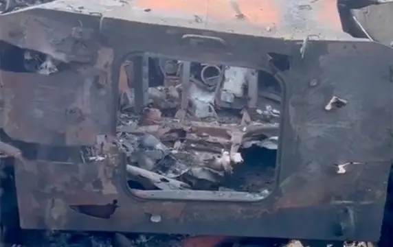 Украинский боевик показал, что осталось от "Гвоздики" ВСУ после взрыва Украинский боевик показал, что осталось от "Гвоздики" ВСУ после взрыва