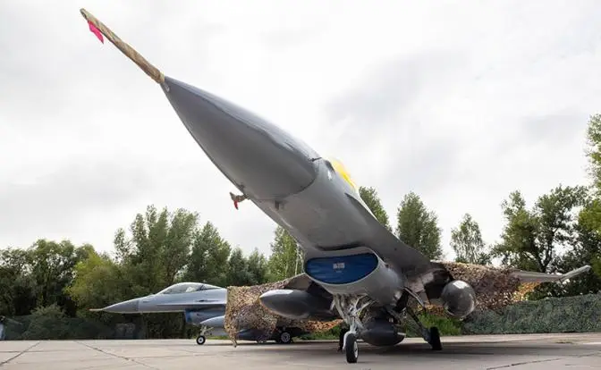 Украинский «авиа-зоопарк» пополнился F-16, но «Призраков Киева» не видать Украинский «авиа-зоопарк» пополнился F-16, но «Призраков Киева» не видать