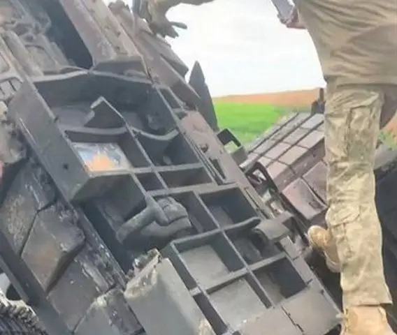 Украинская динамическая защита "Нож" снова опозорилась, теперь на Leopard1 Украинская динамическая защита "Нож" снова опозорилась, теперь на Leopard1