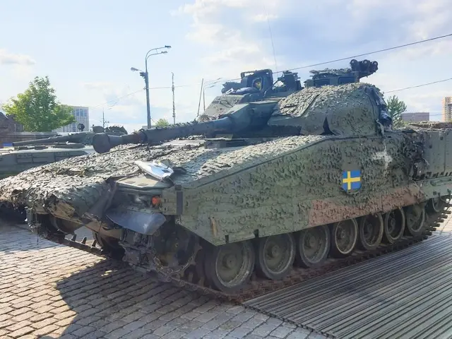 Распиаренные шведские БМП CV90 не помогли боевикам ВСУ Распиаренные шведские БМП CV90 не помогли боевикам ВСУ