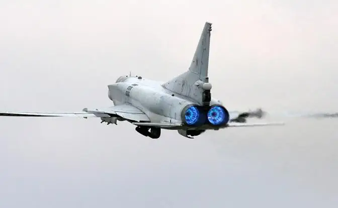 Ту-22М3 отомстил за «Паутину», разбомбив буровую «Таврида» Ту-22М3 отомстил за «Паутину», разбомбив буровую «Таврида»
