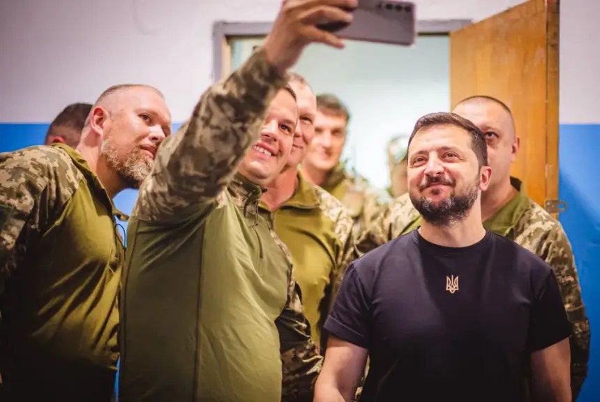 Зеленский сбежал из Киева накануне самого мощного удара ВС РФ Зеленский сбежал из Киева накануне самого мощного удара ВС РФ