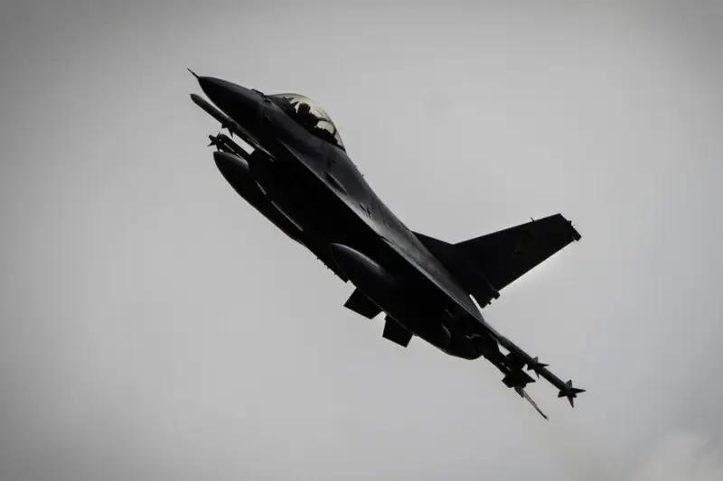 Российская "Герань" сбила украинский F-16АМ, погиб подполковник Устименко Российская "Герань" сбила украинский F-16АМ, погиб подполковник Устименко