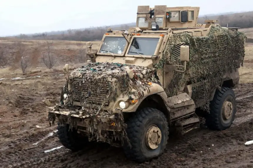 Бронемашина М1224 MaxxPro International на Украине: китайская оценка Бронемашина М1224 MaxxPro International на Украине: китайская оценка