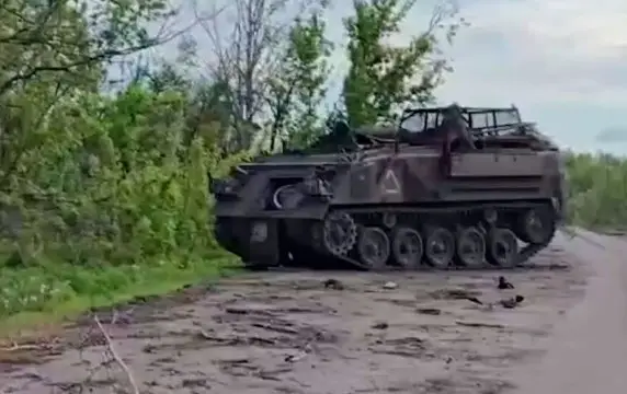 Захвачен британский бронетранспортер FV 432 Захвачен британский бронетранспортер FV 432