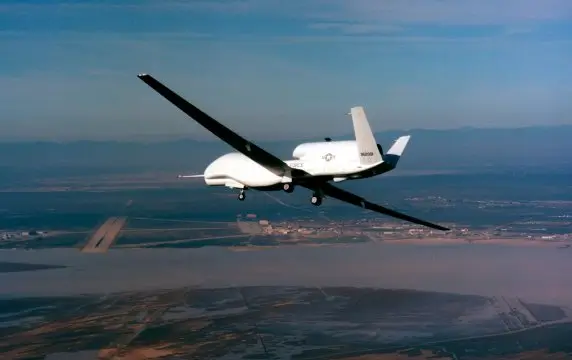 Американский БПЛА RQ-4 подал сигнал о потере связи над Черным морем Американский БПЛА RQ-4 подал сигнал о потере связи над Черным морем