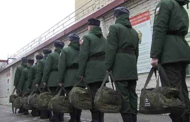 Зимой и летом одним цветом: в России введут круглогодичный призыв