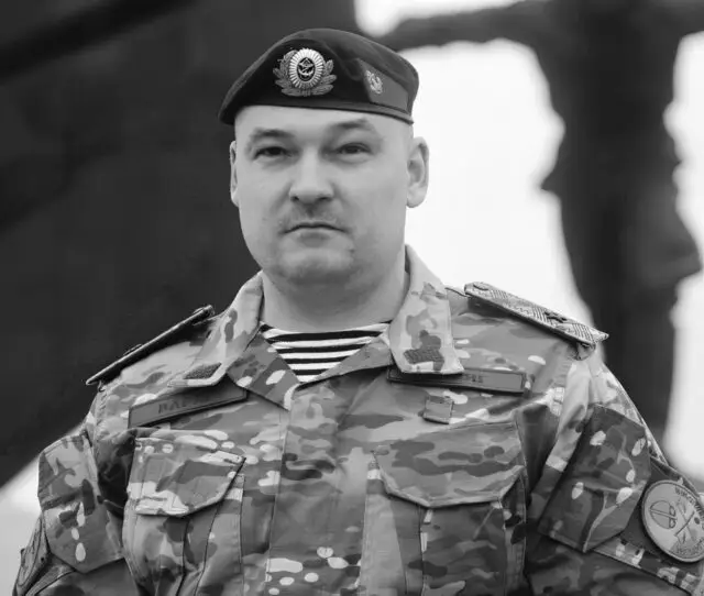 Первый дважды Герой РФ: генерала Гудкова удостоили высшей награды России Первый дважды Герой РФ: генерала Гудкова удостоили высшей награды России