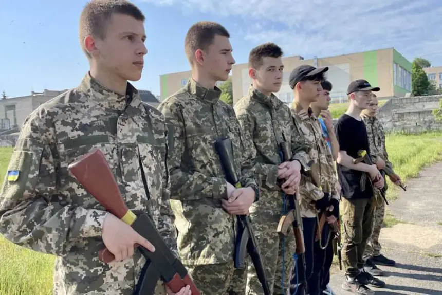 Зеленский бросит молодёжь на новую линию обороны