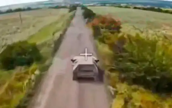 Появилось видео поражения реактивной установки RAK-SA-12 на Humvee Появилось видео поражения реактивной установки RAK-SA-12 на Humvee