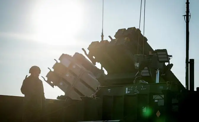 Зеленский позорит американский Patriot, подставляя его под «Искандеры»
