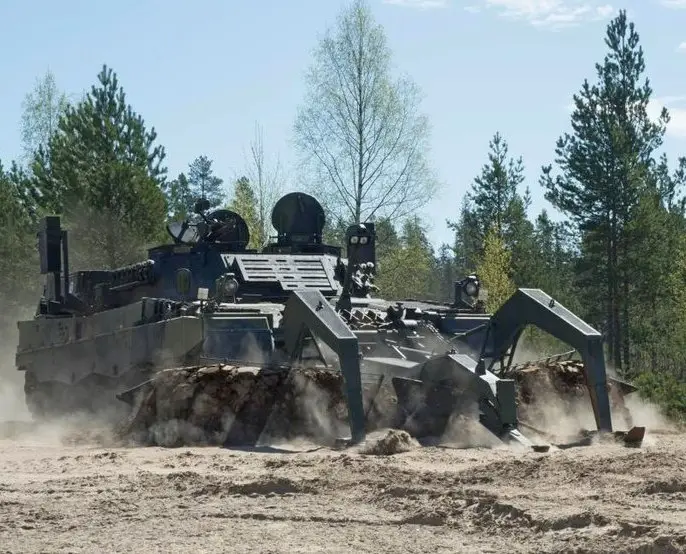 Leopard 2R стали самой бесполезной модификацией танка у ВСУ Leopard 2R стали самой бесполезной модификацией танка у ВСУ