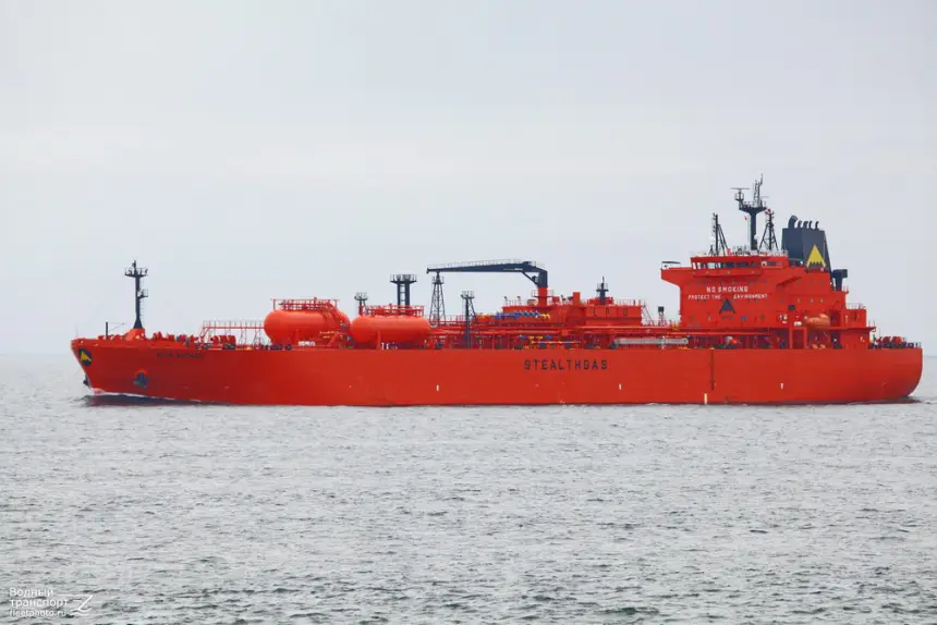 Исполнитель ясен: кто взрывает суда с российским нефтегазом Исполнитель ясен: кто взрывает суда с российским нефтегазом
