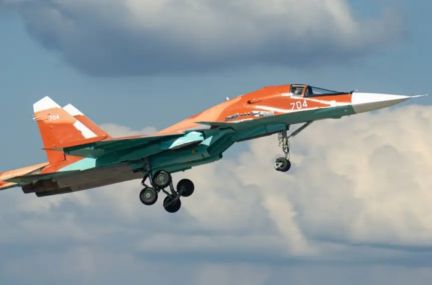 Российские бомбардировщики Су-34 с боеприпасами летят в Алжир?