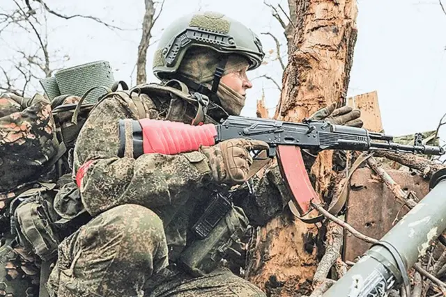 Флаг над Филией: мотострелки РФ выбили боевиков из Днепропетровской области Флаг над Филией: мотострелки РФ выбили боевиков из Днепропетровской области