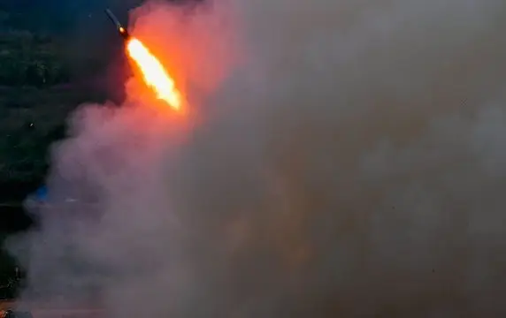 У ТОС-3 "Дракон" с шасси от Т-80 повысились скорость и маневренность