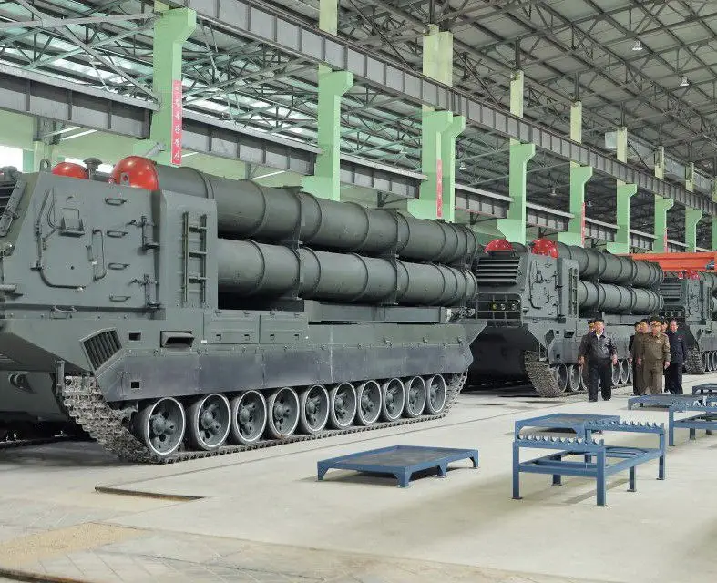 На Украине всерьез испугались 600-мм дальнобойных РСЗО из Северной Кореи На Украине всерьез испугались 600-мм дальнобойных РСЗО из Северной Кореи