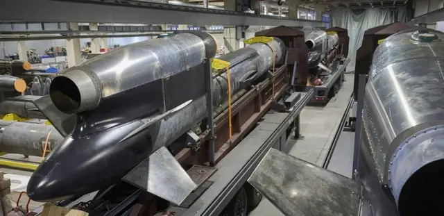 Большая ракета ВСУ удивила петлями от шкафов и мотором от самолета Л-39 Большая ракета ВСУ удивила петлями от шкафов и мотором от самолета Л-39