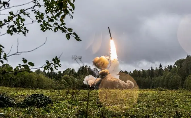 «Искандер» пресек атаку на Россию: 20 ударных БПЛА ВСУ сожгли перед пуском «Искандер» пресек атаку на Россию: 20 ударных БПЛА ВСУ сожгли перед пуском