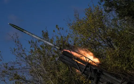 Новая российская РСЗО "Сарма" получила бронированную кабину