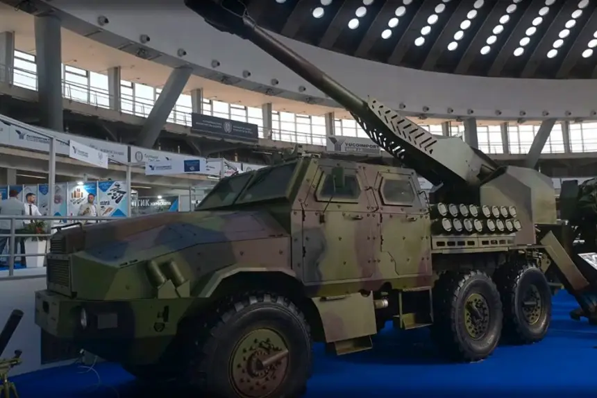 Уникальную колесную 203-мм самоходку показали на выставке "Партнер 2025"
