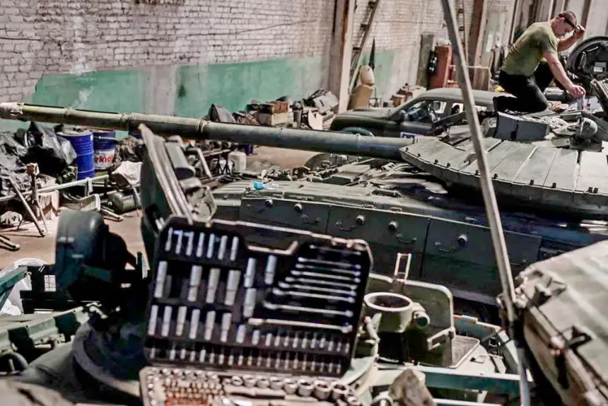 Бригада из Львова получила T-72M1R из Польши и словенские БМП M-80A Бригада из Львова получила T-72M1R из Польши и словенские БМП M-80A
