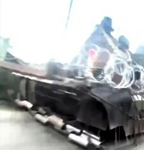 Замечен сверхзащищенный БТР на базе Т-72 - новый шедевр от наших бойцов