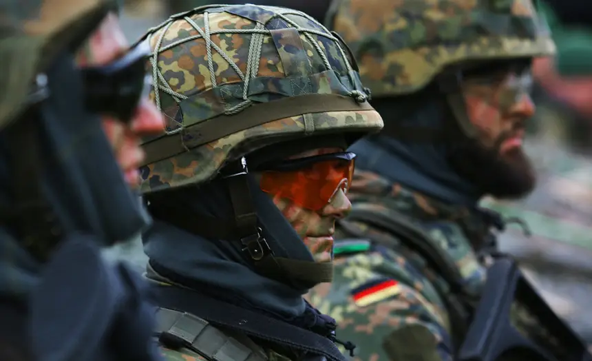 Всю Европу загонят в армию Всю Европу загонят в армию