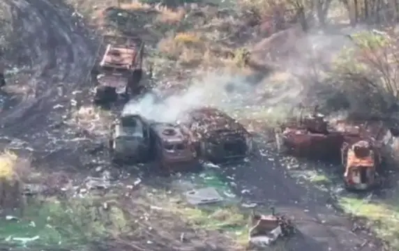 Опубликовано видео с места уничтожения крупной колонны техники ВСУ