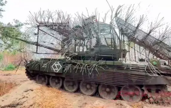 Биатлонный Т-72Б3 "Воспитатель" получил "ежовую" защиту