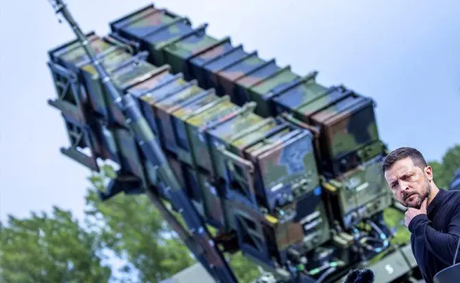 Зеленский нашел в Европе «бесхозные» системы Patriot и потребовал их Зеленский нашел в Европе «бесхозные» системы Patriot и потребовал их